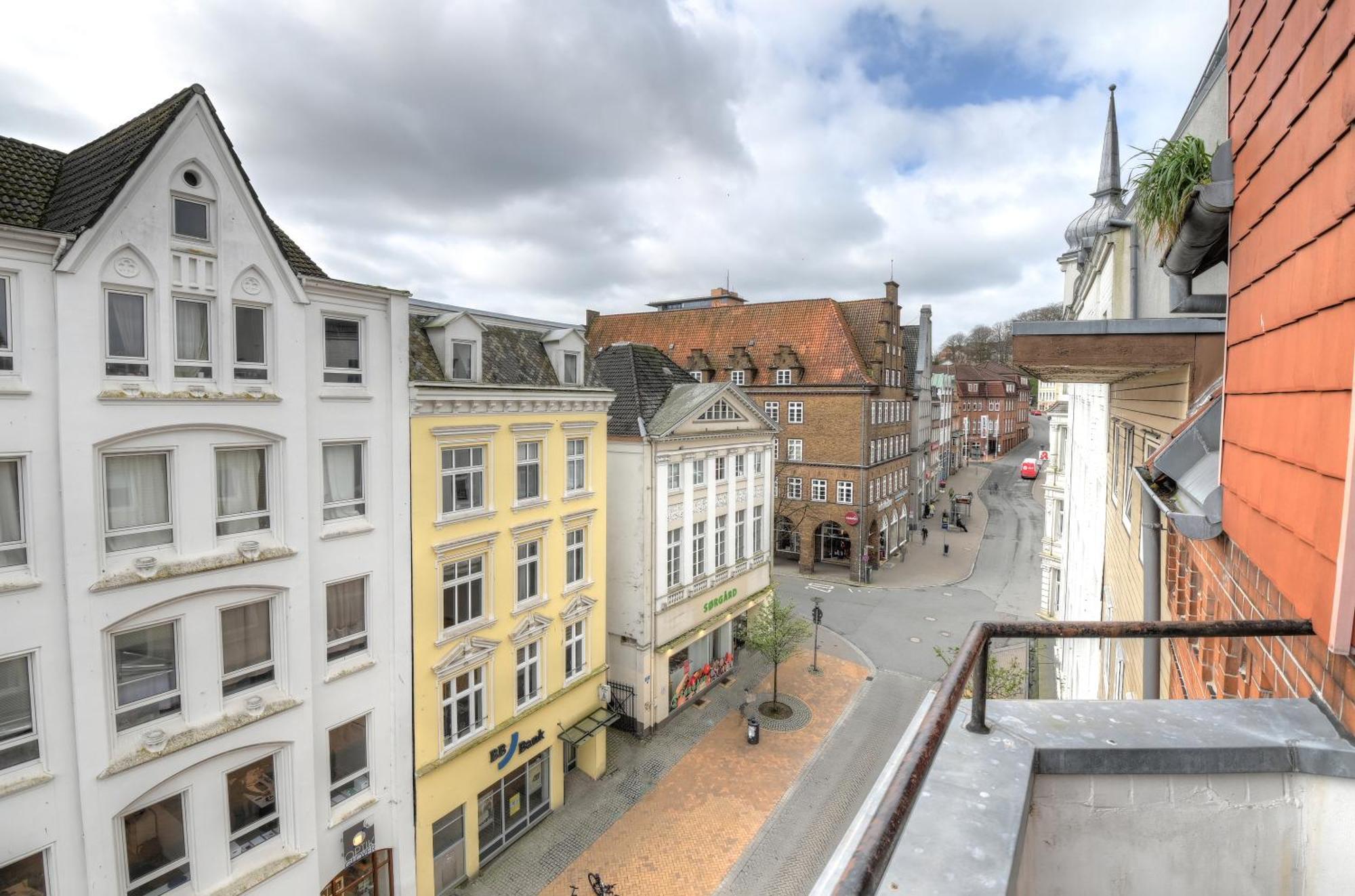 Mittendrin - Apartment Mit 2 Balkonen Sehr Zentral Flensburg Exteriér fotografie